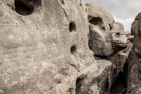 leading line rocks